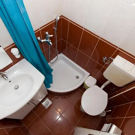 Ina - With Terrace Apartamento Makarska